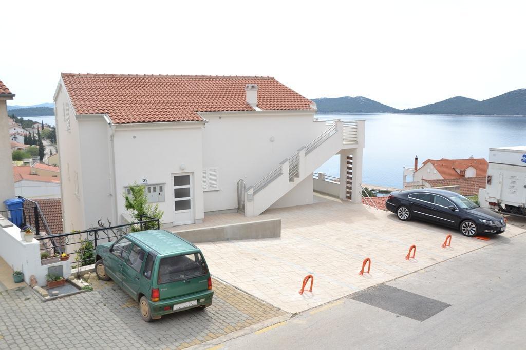House With Sea View Apartment Drage Exterior photo