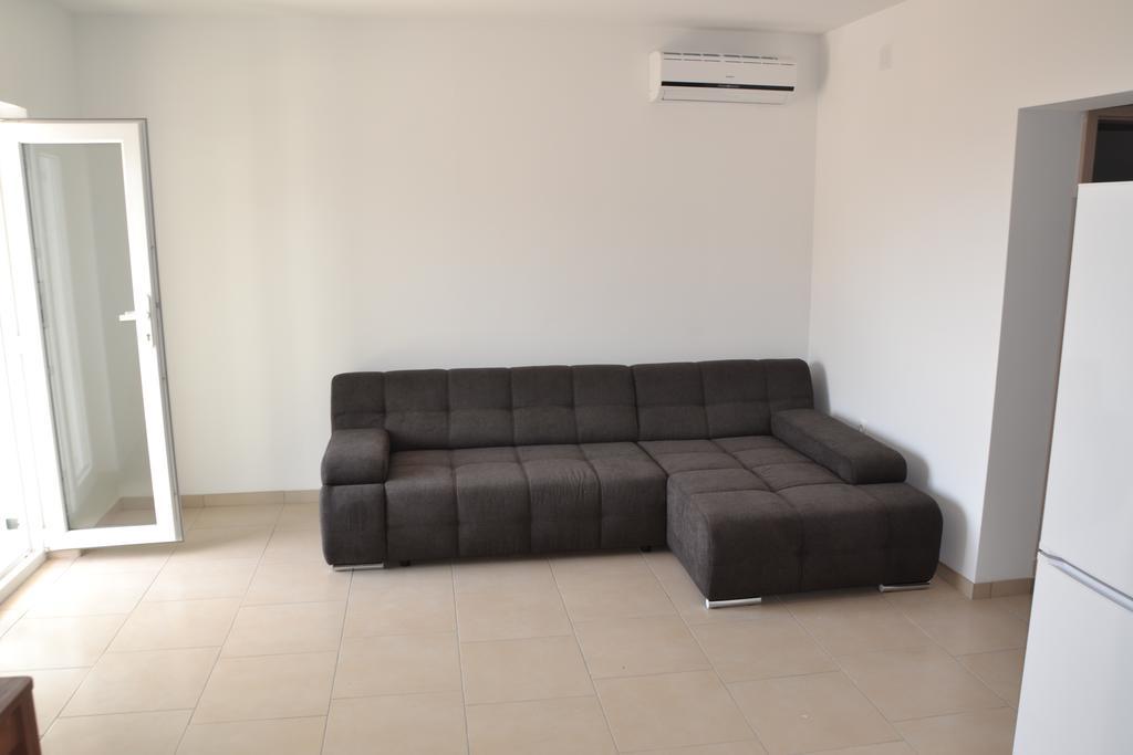 House With Sea View Apartment Drage Exterior photo